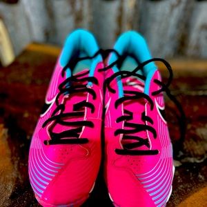 Girls softball cleats Nike size 5Y